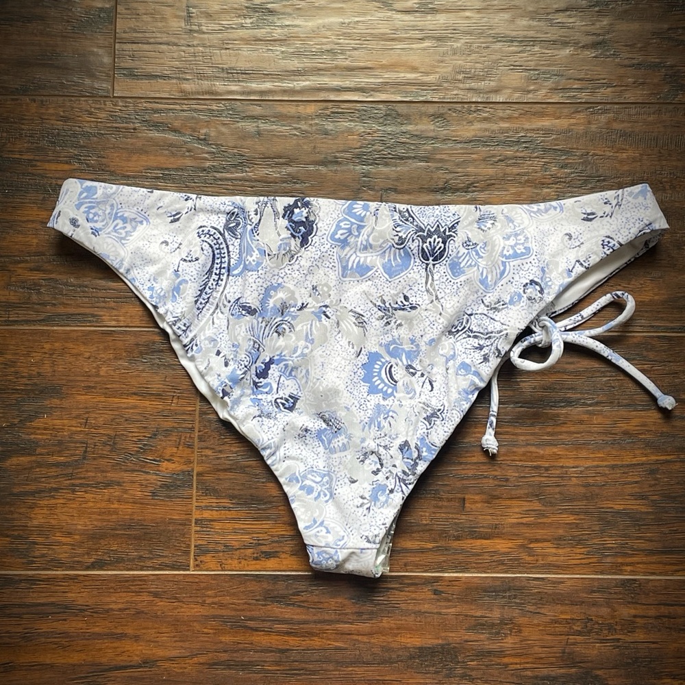 Dippin' Daisy's Blue and White Bikini - Picture 2 of 5